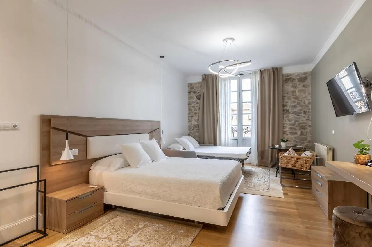 Habitaciones Apartamento B&B Plaza Nueva 8 contacts